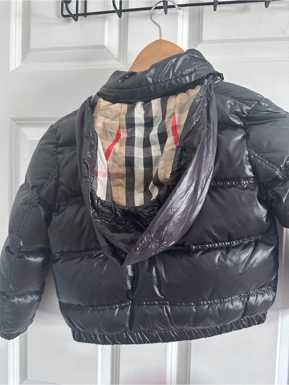 Burberry Black Gloss Quilted Puffer Jacket with Hood - Picture 7 of 14